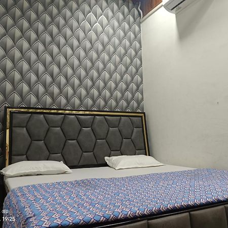 Hotel Hari Krishnam Residency Mathura Zewnętrze zdjęcie