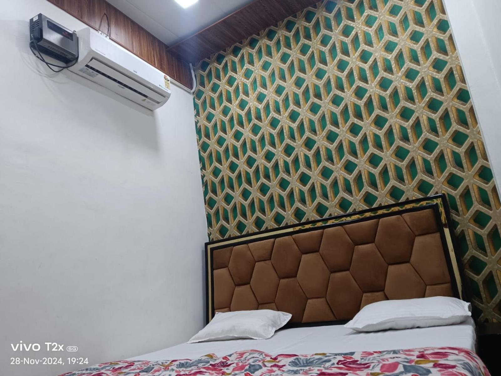 Hotel Hari Krishnam Residency Mathura Zewnętrze zdjęcie