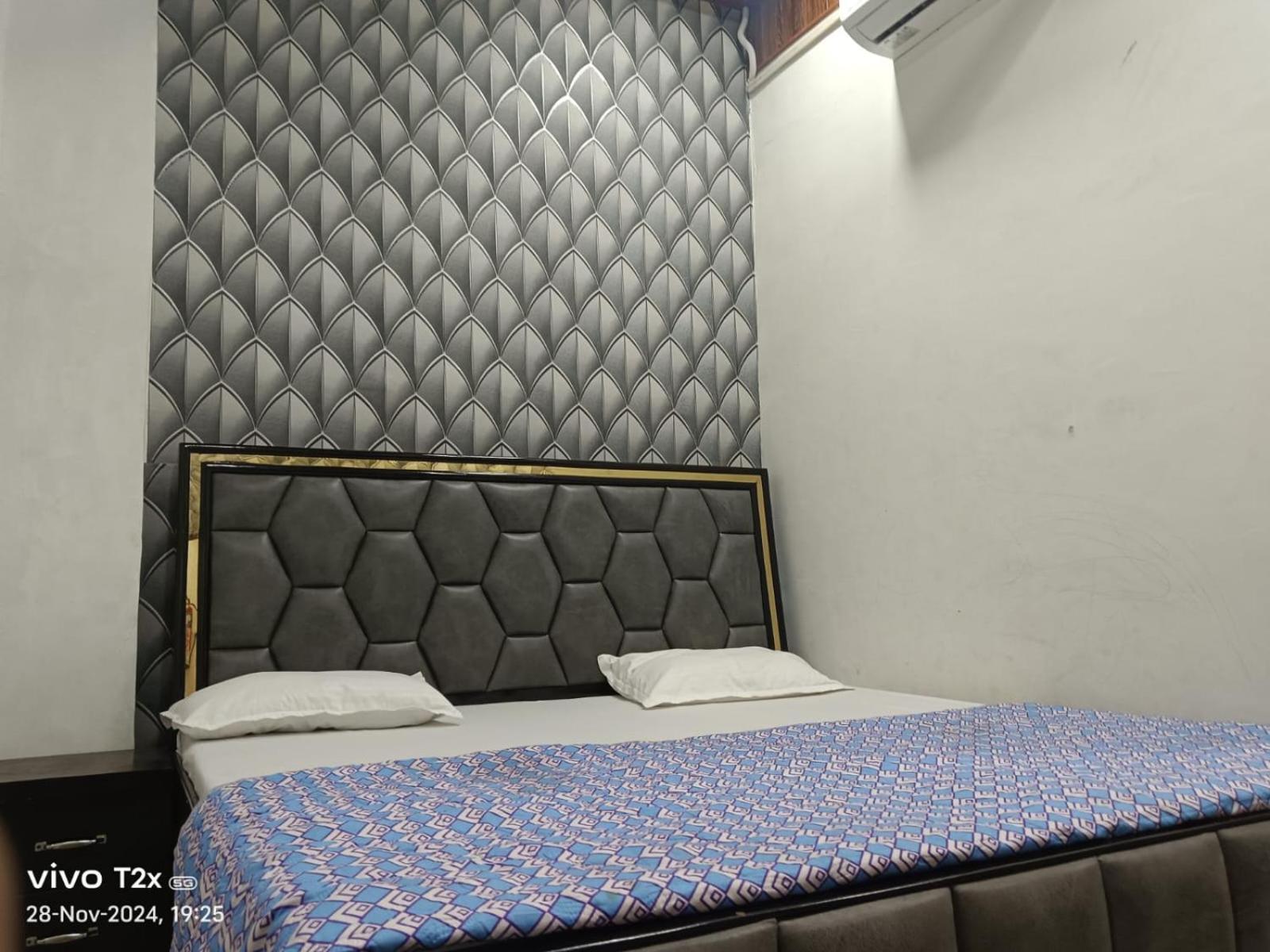 Hotel Hari Krishnam Residency Mathura Zewnętrze zdjęcie